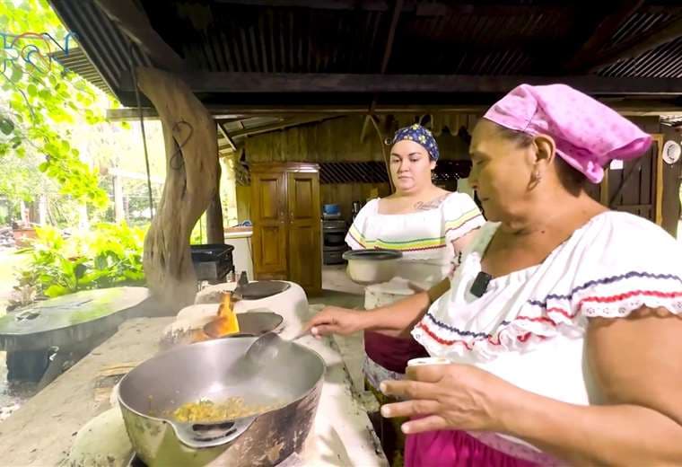 “Secretos Azules” sale en rescate de las recetas criollas guanacastecas